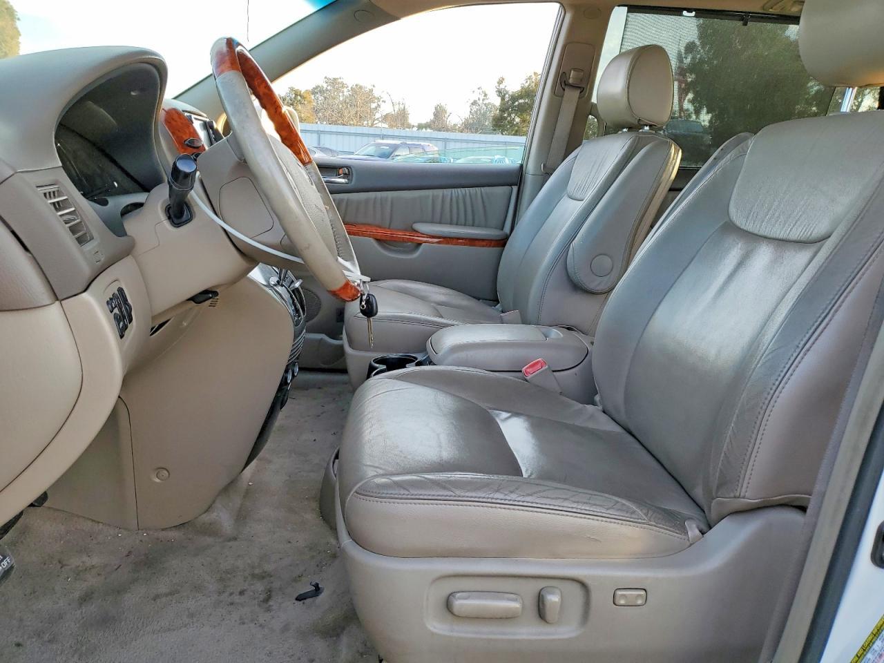 2008 Toyota Sienna xle