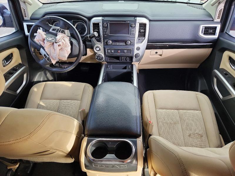 2017 Nissan Titan SV