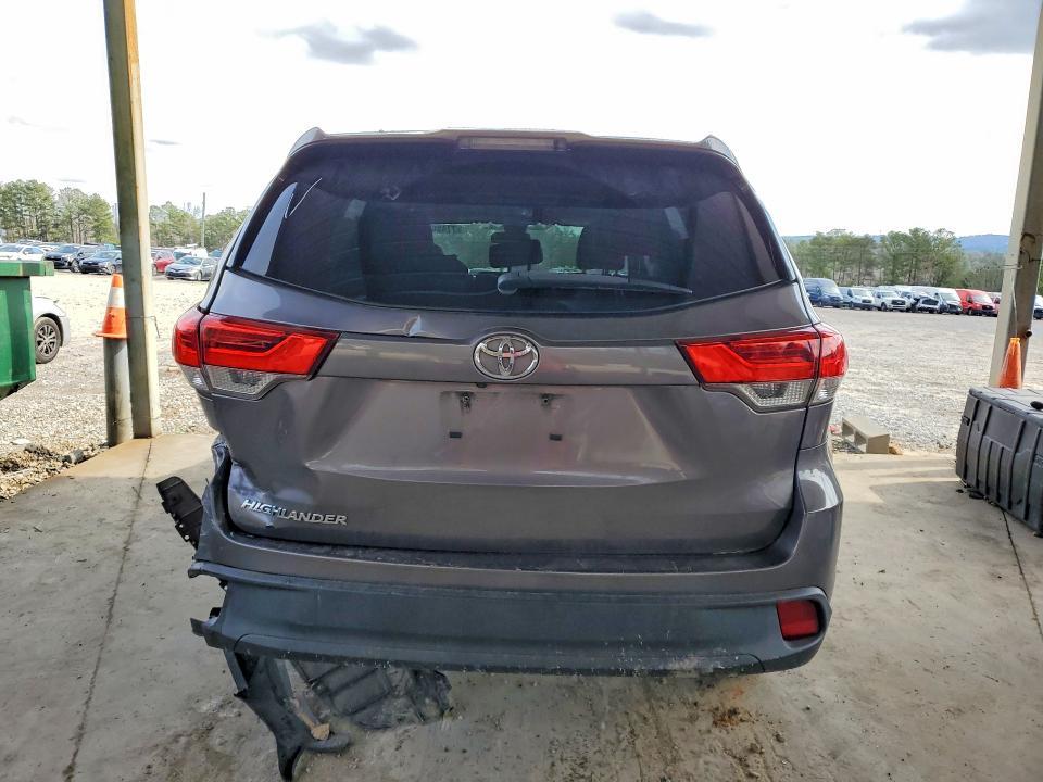 2017 Toyota Highlander le