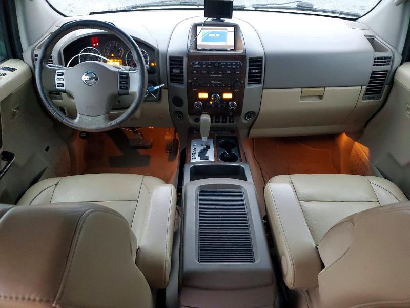 2010 Nissan Titan SE