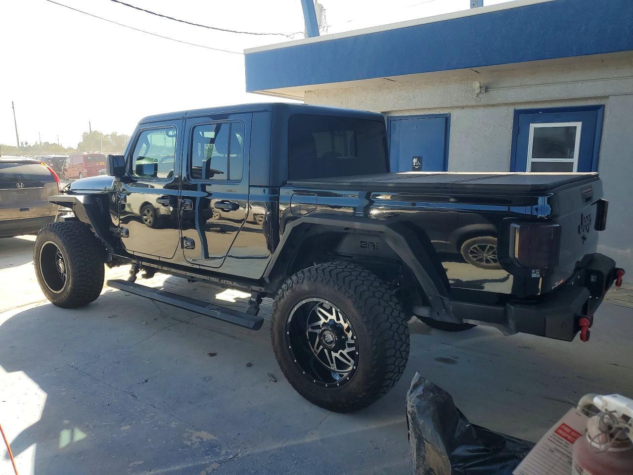 2023 Jeep Gladiator Sport