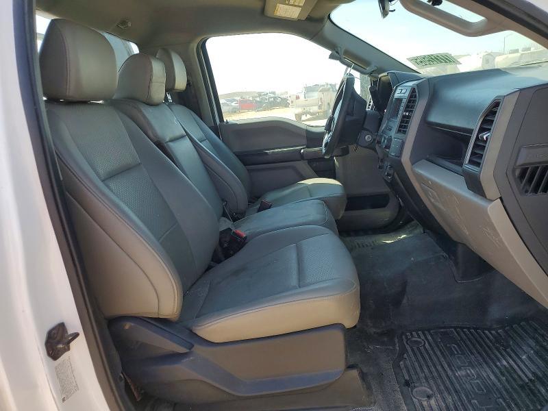 2022 Ford F550 Super Duty Flatbed Truck