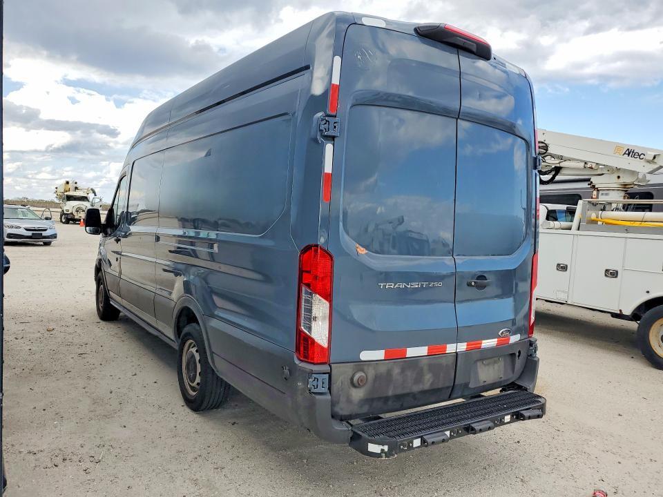 2020 Ford Transit T-250