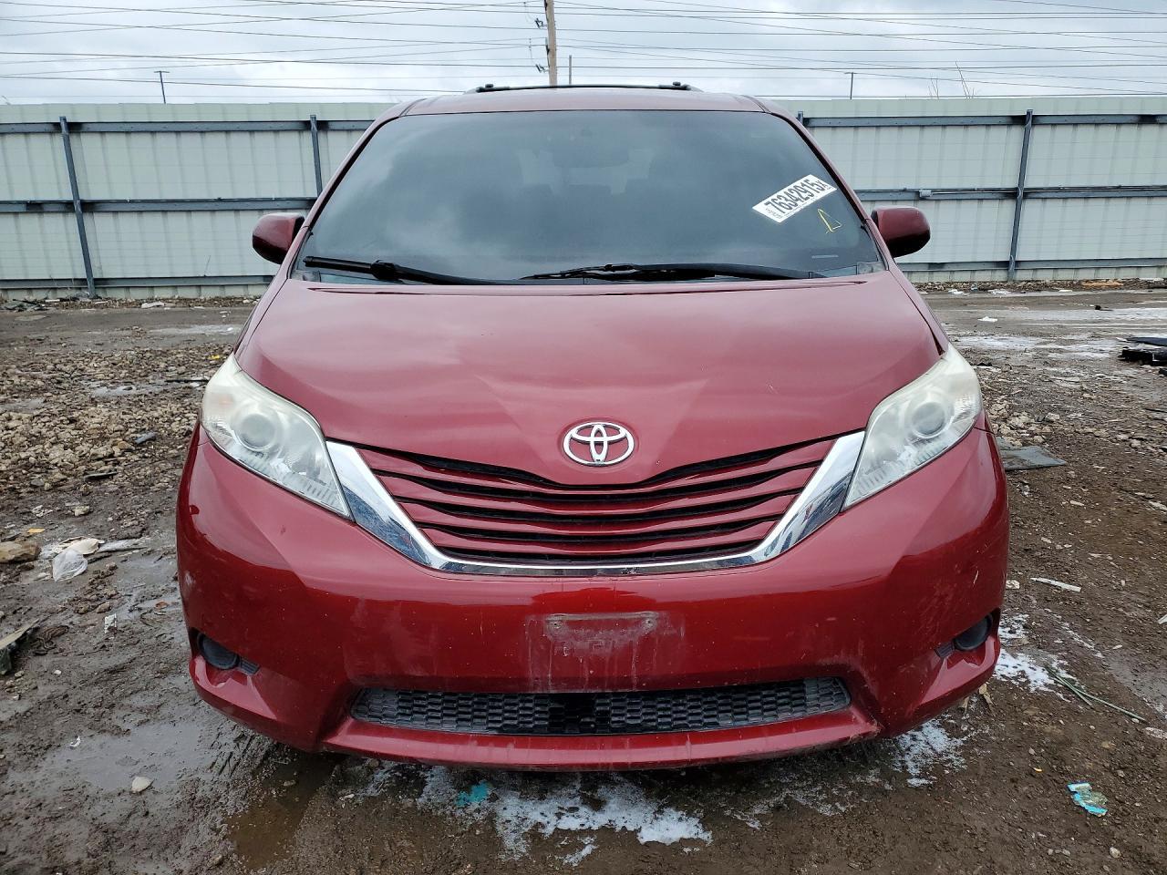 2015 Toyota Sienna le