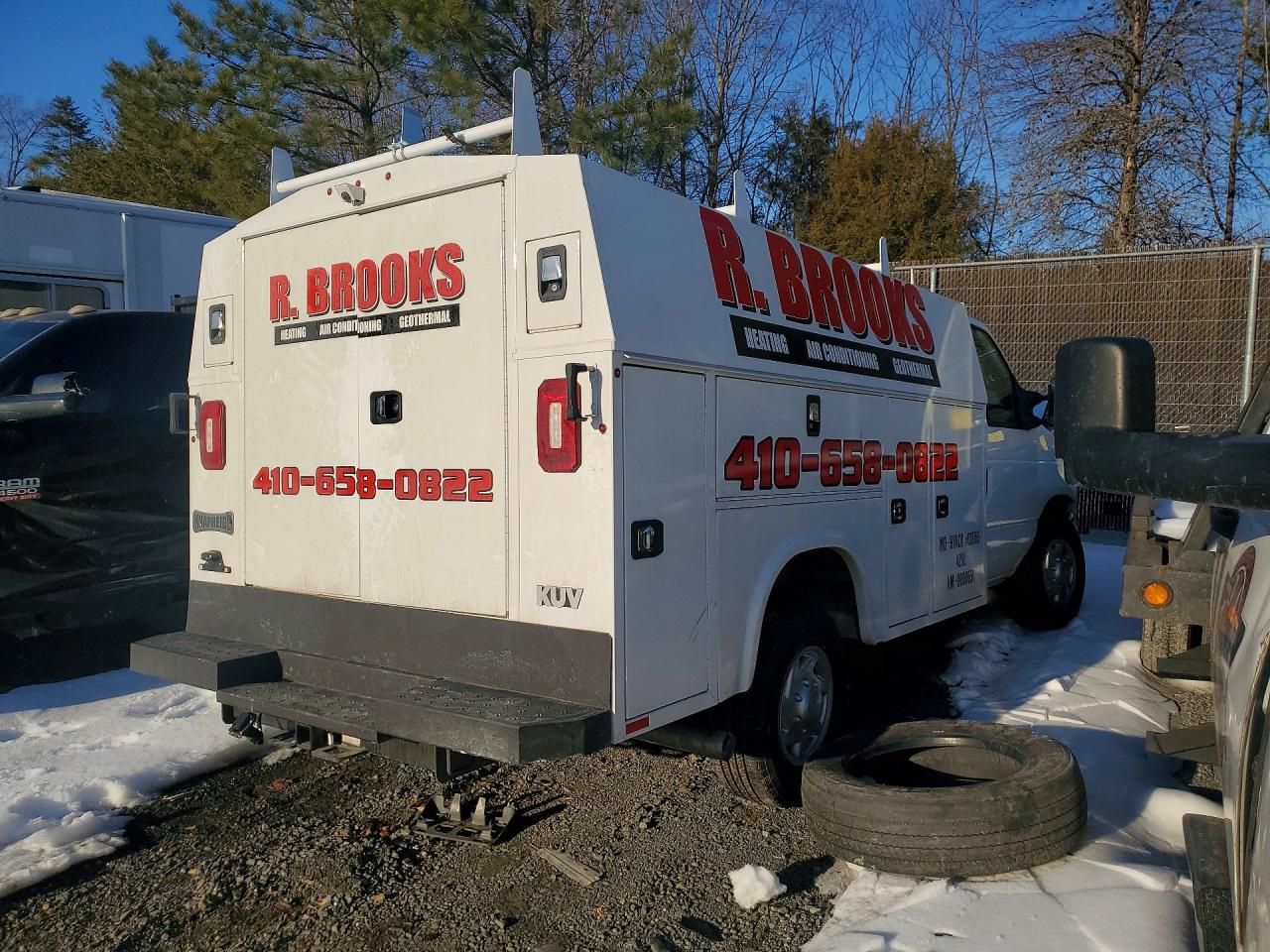 2025 Ford Econoline E350 Super Duty Cutaway Van