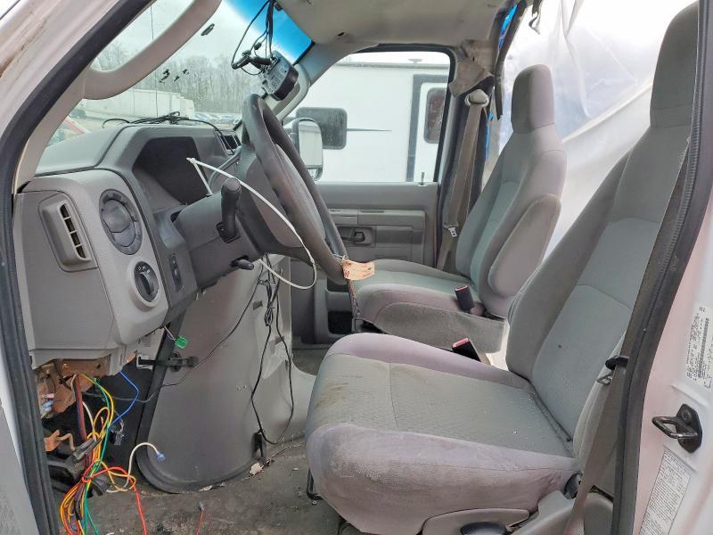 2014 Ford E350 Truck cab and Chassis