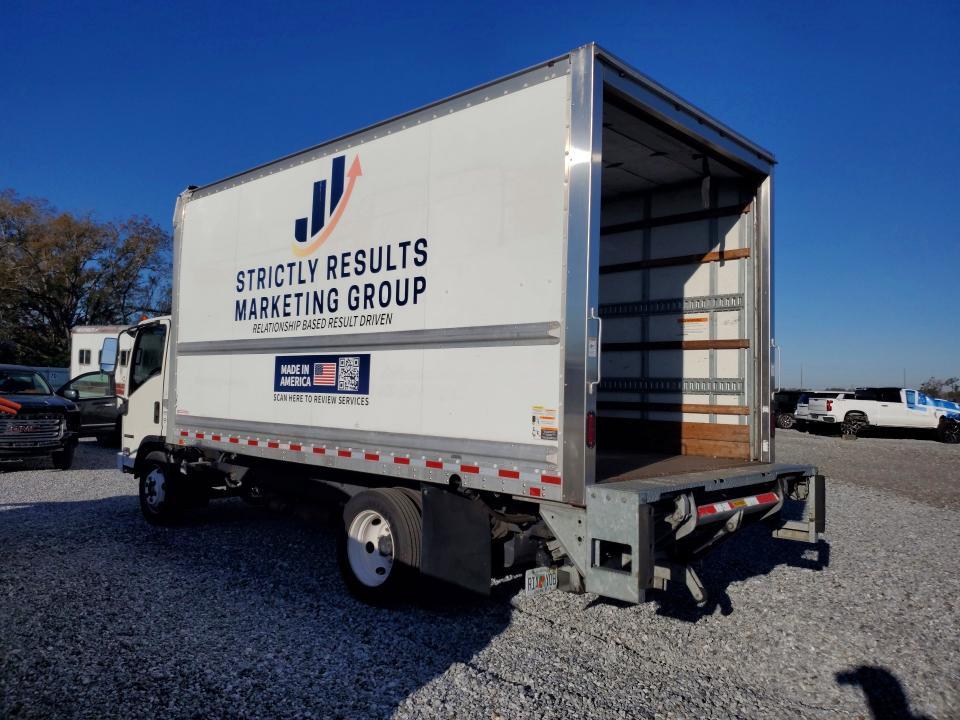 2017 Isuzu Npr hd