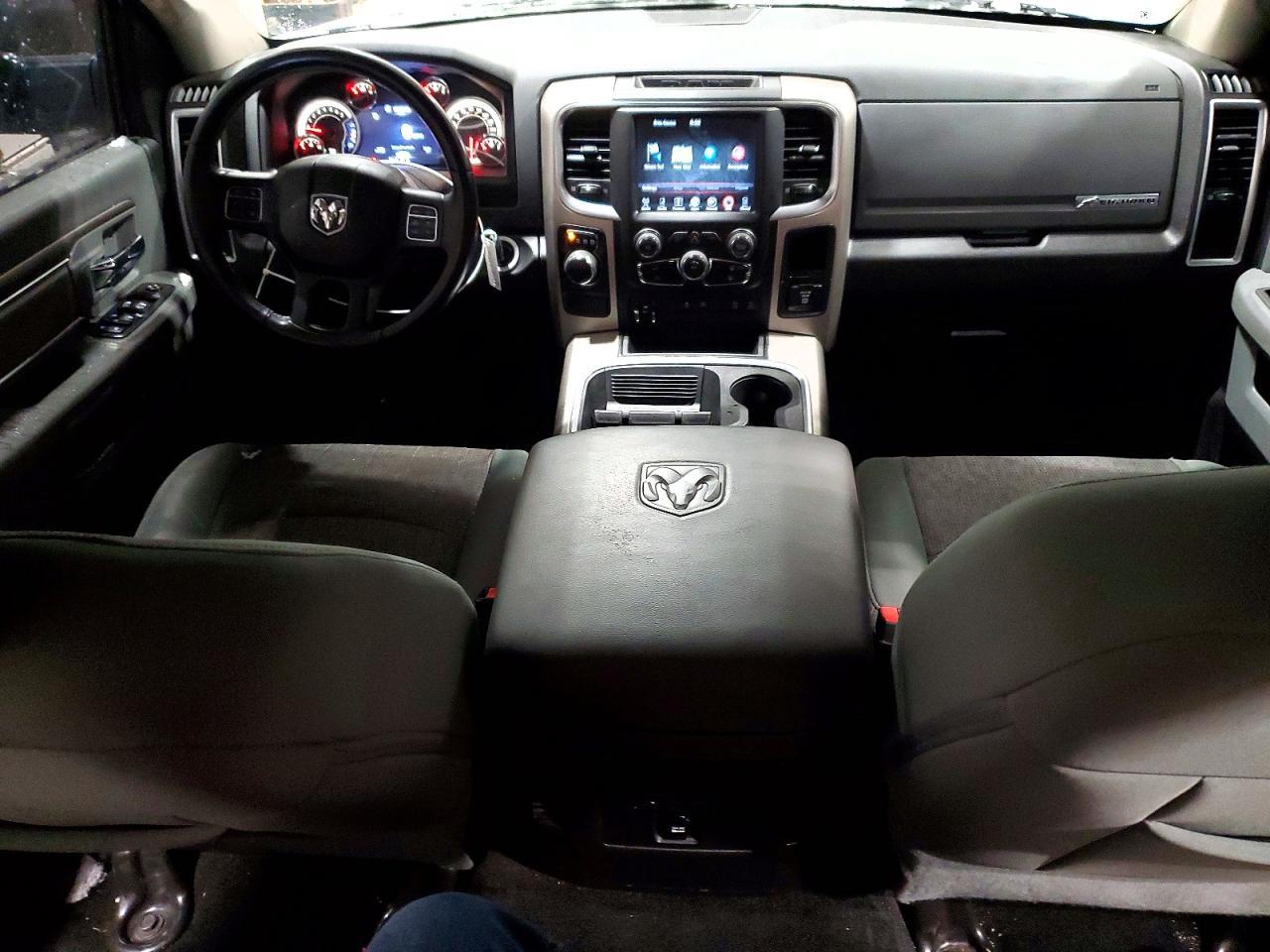 2016 Dodge Ram 1500 slt
