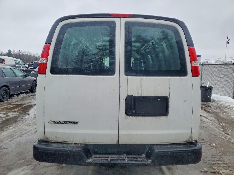 2020 Chevrolet Express G2500