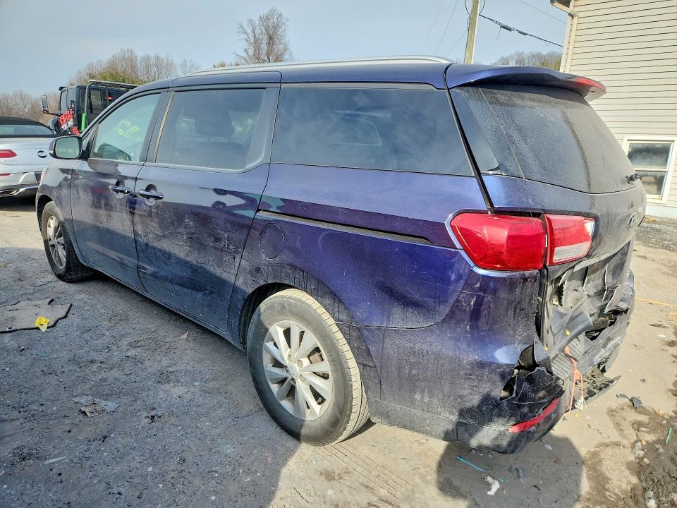 2018 KIA Sedona lx