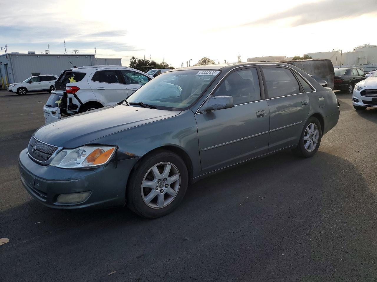 2000 Toyota Avalon xl