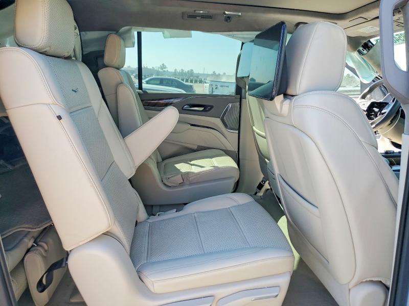 2022 Cadillac Escalade esv Sport Platinum