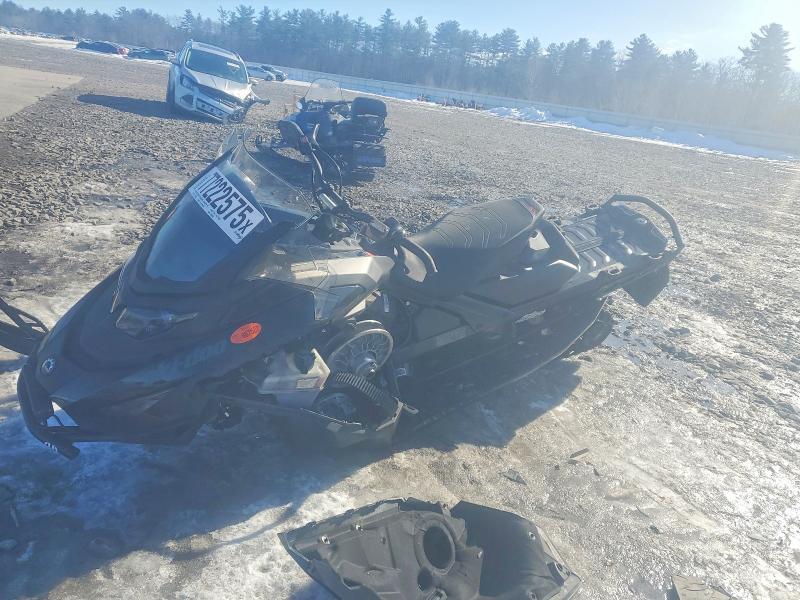 2023 Skidoo Renegade