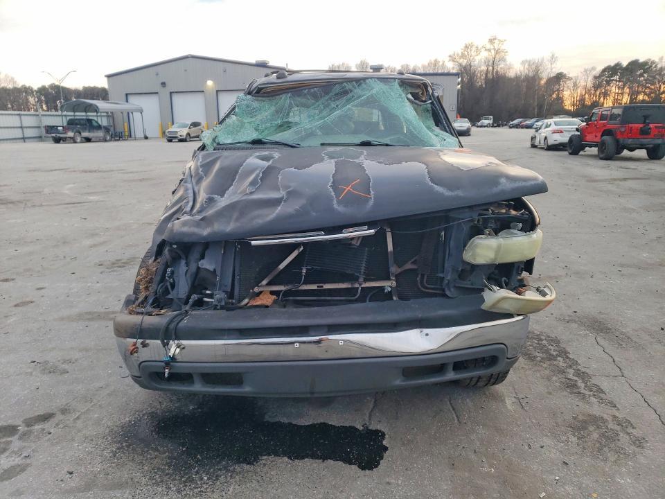 2004 Chevrolet Tahoe C1500