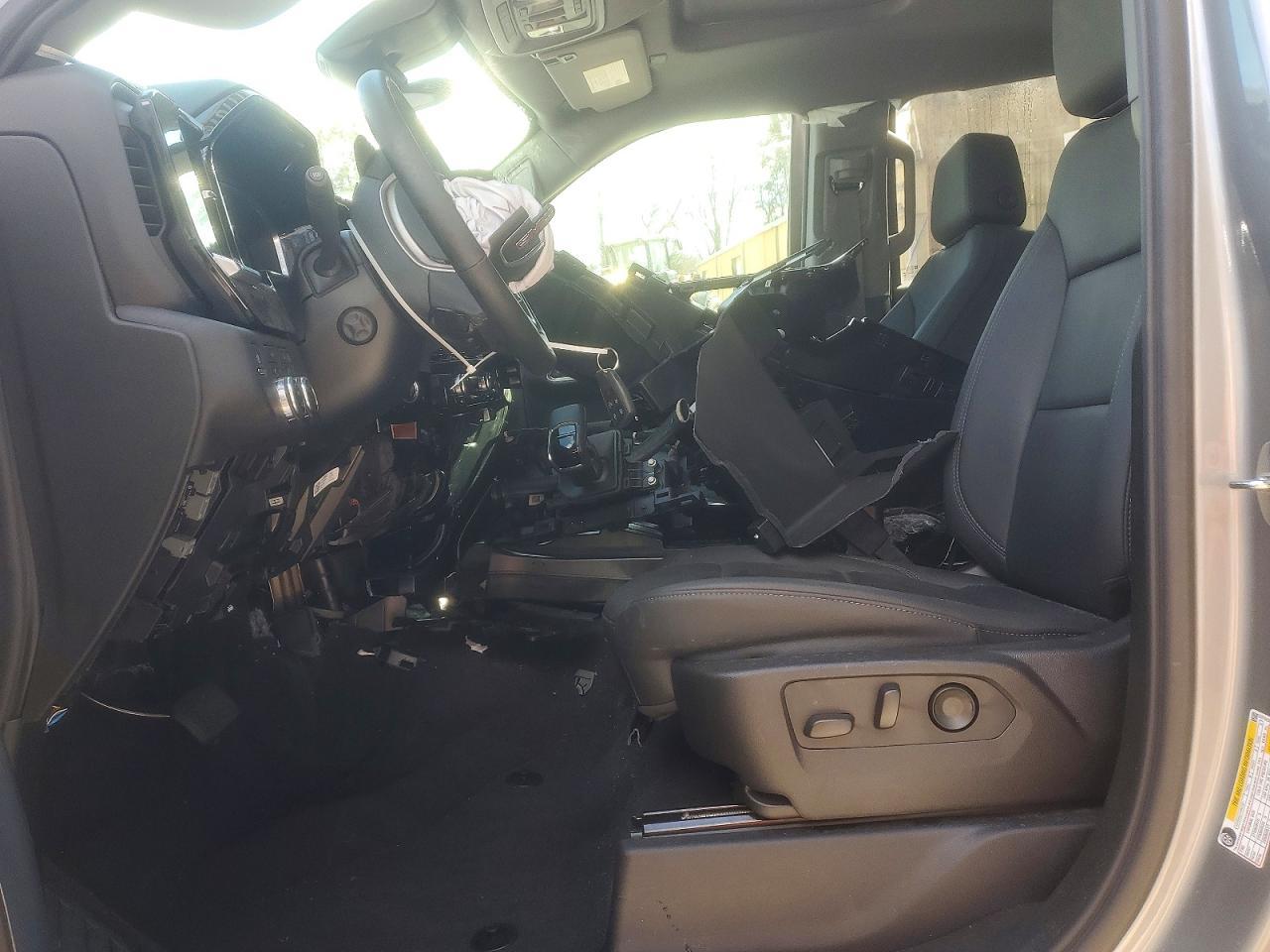 2024 GMC Sierra K1500 SLT