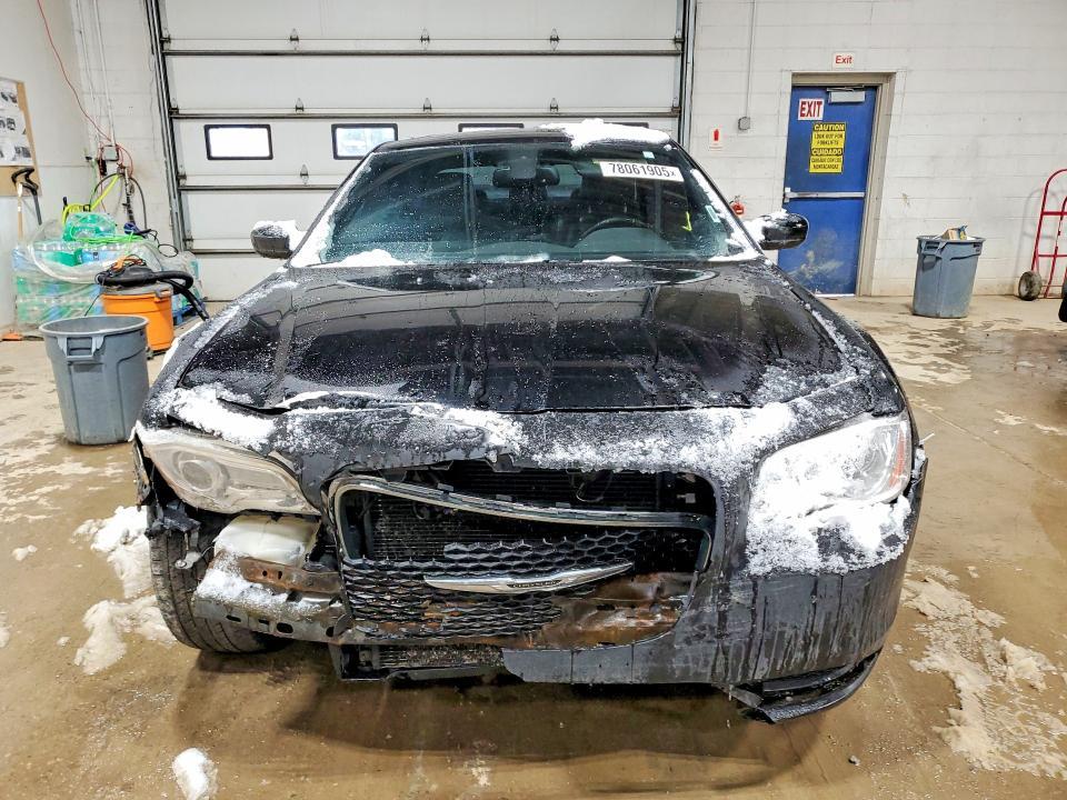 2016 Chrysler 300 s
