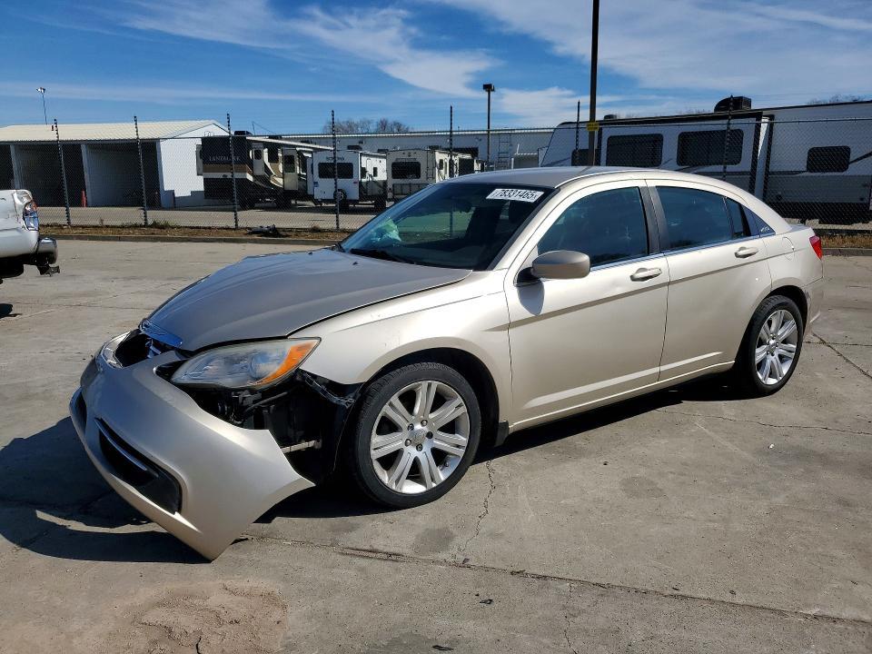 2013 Chrysler 200 lx