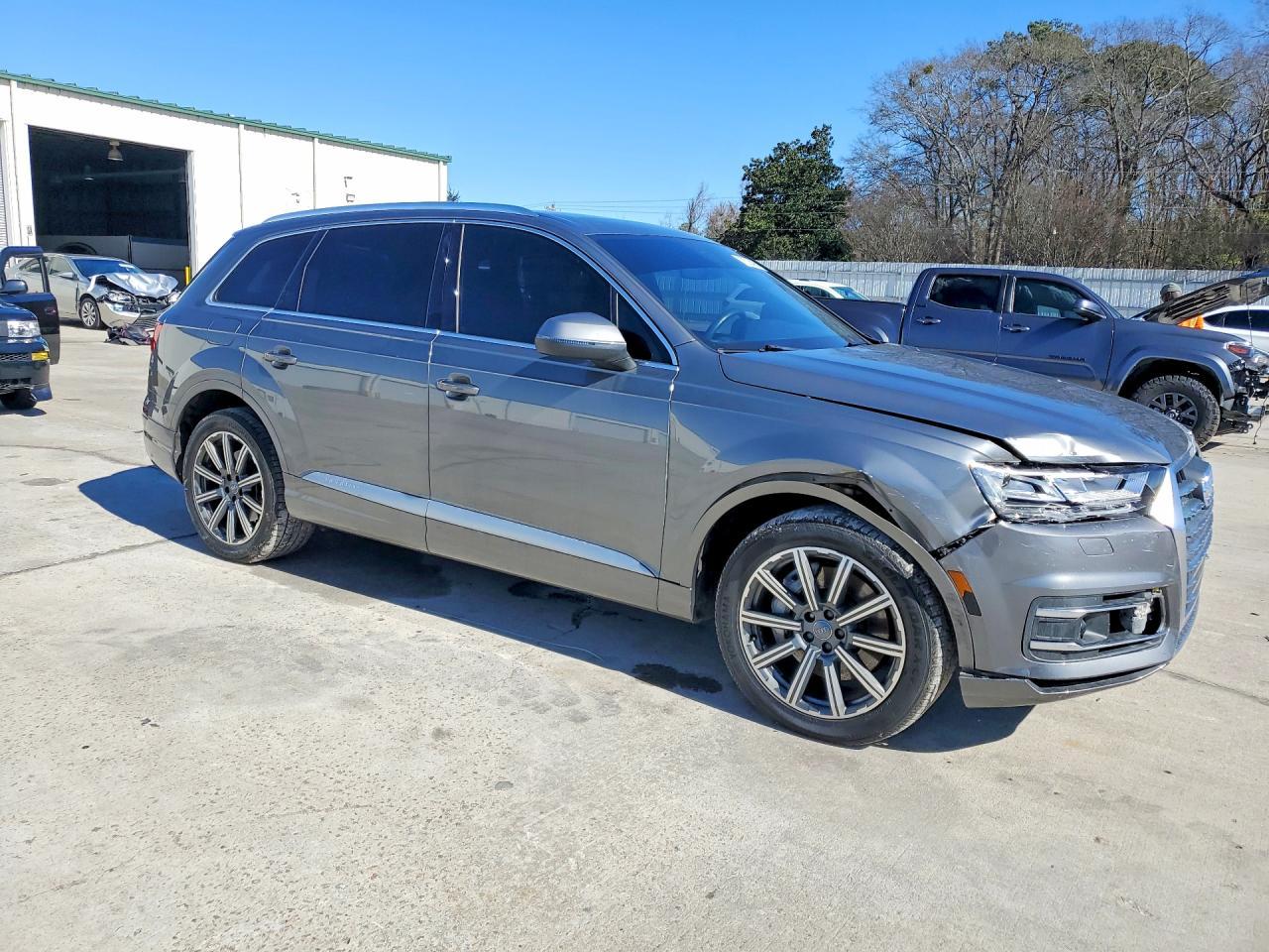 2018 Audi Q7 Premium Plus