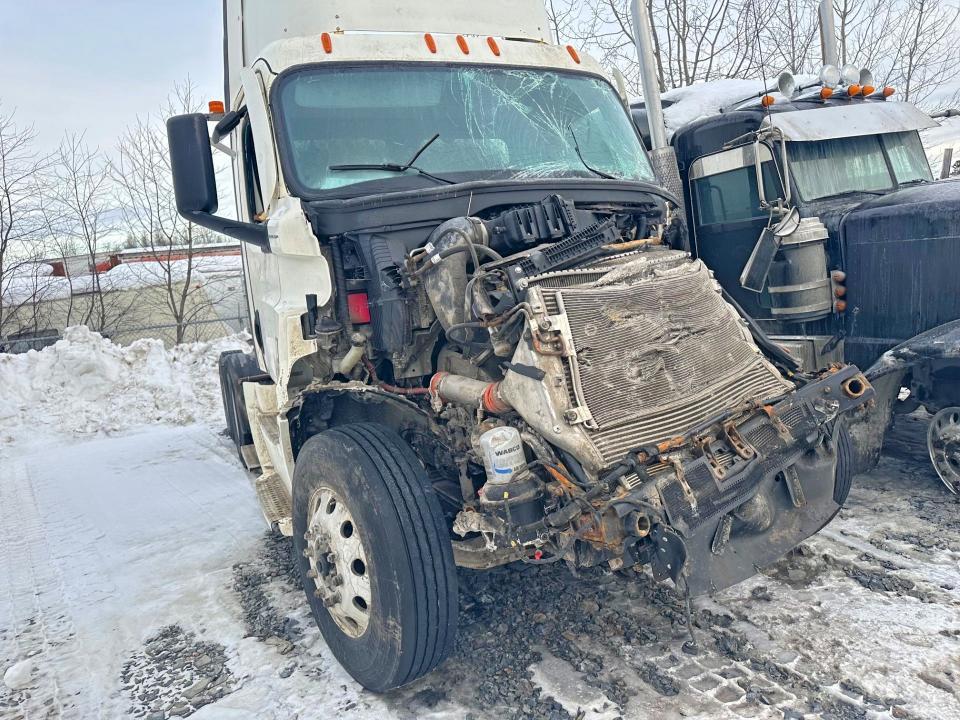 2020 Freigliner 2020 Freightliner Cascadia 1-Semi Truck