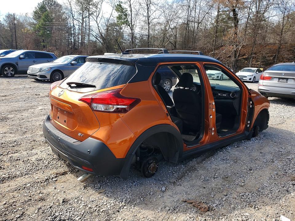 2020 Nissan Kicks sv