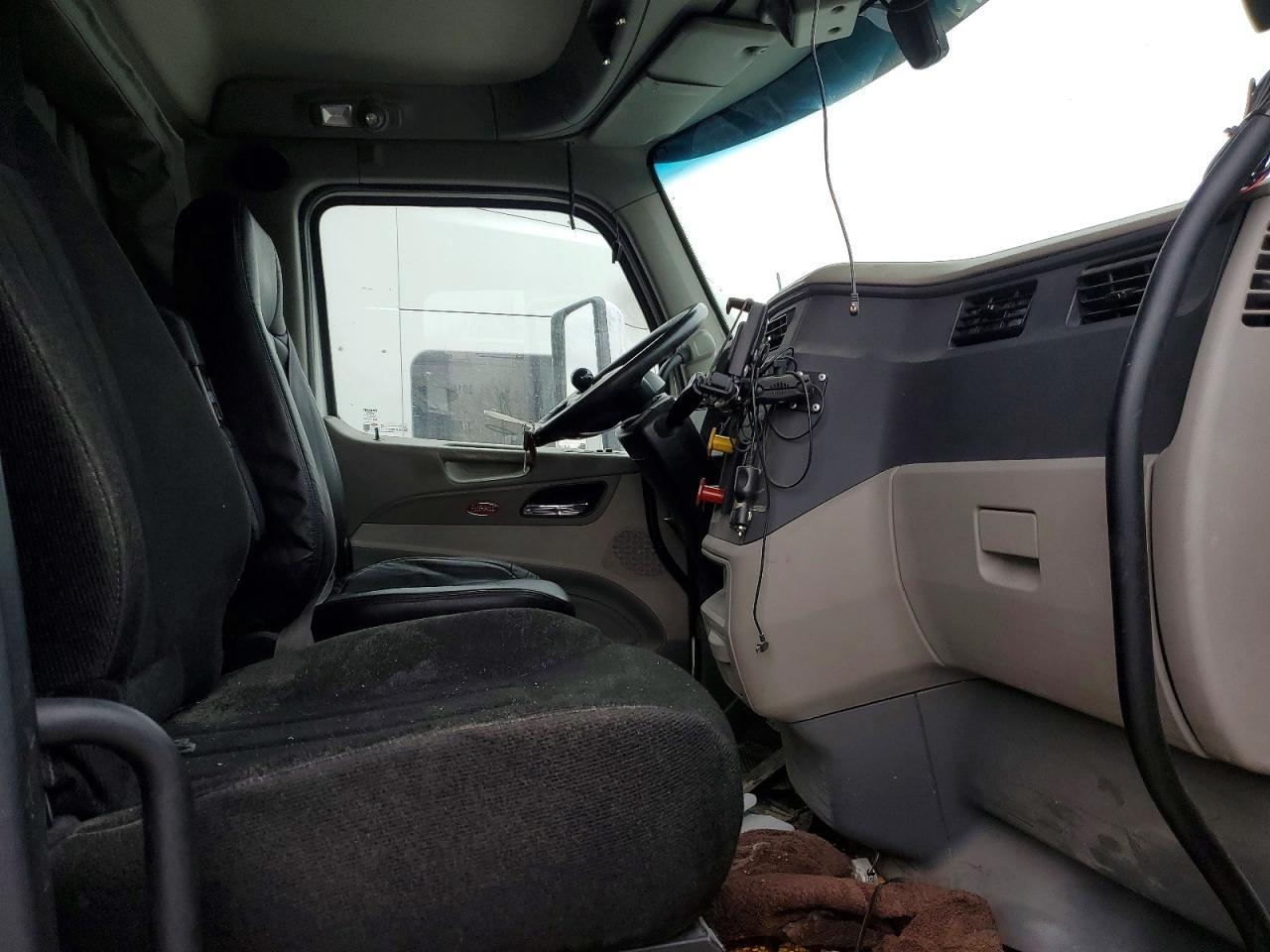 2019 Peterbilt 579 Semi Truck