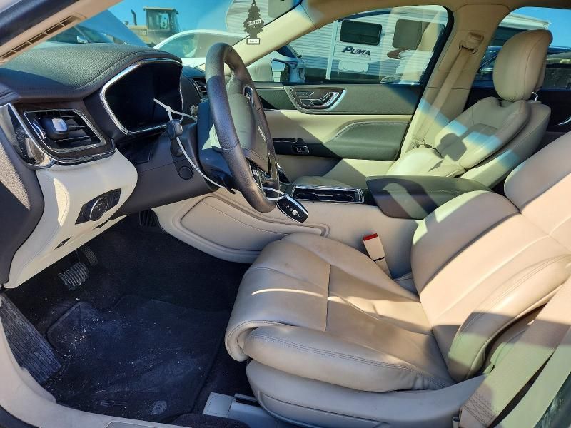 2017 Lincoln Continental Premiere