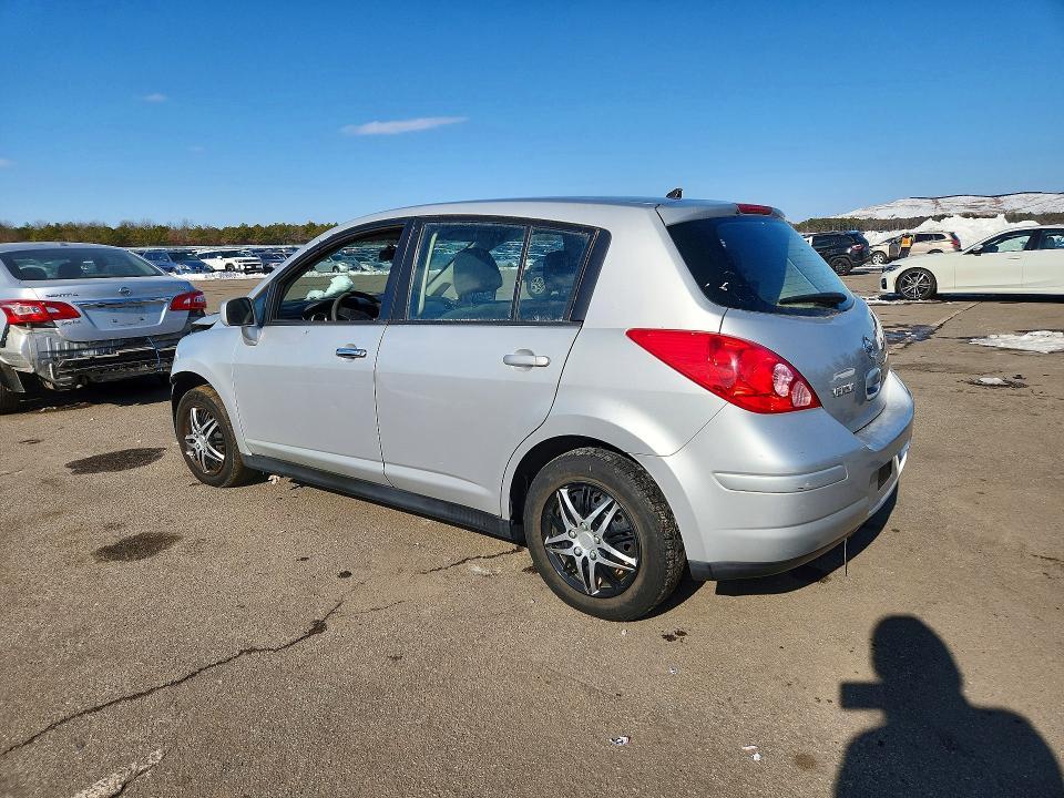 2012 Nissan Versa s