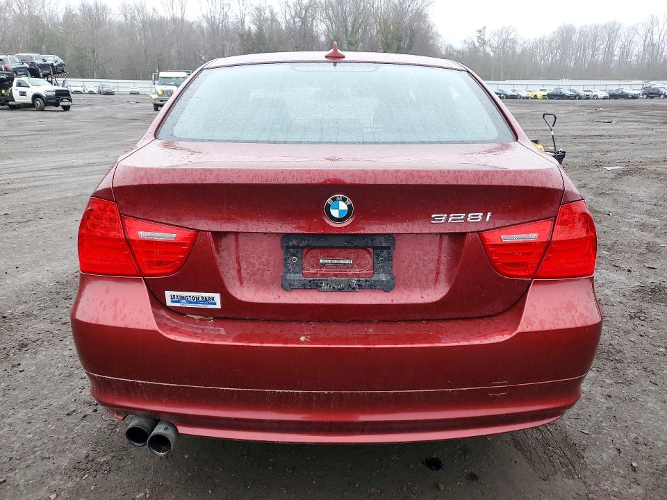 2011 BMW 328 i