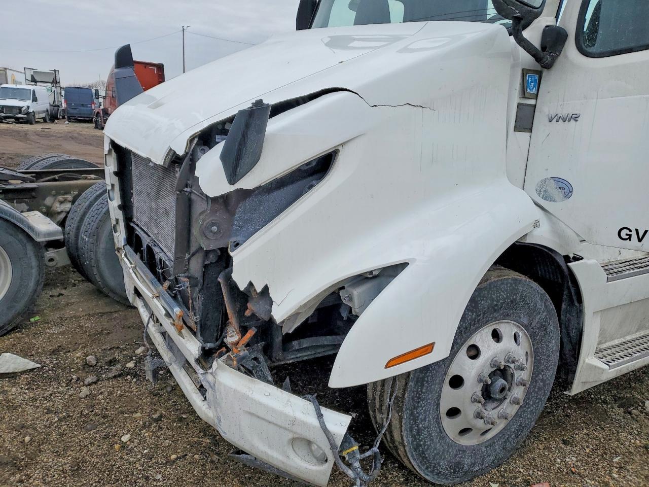2022 Volvo VNR Semi Truck