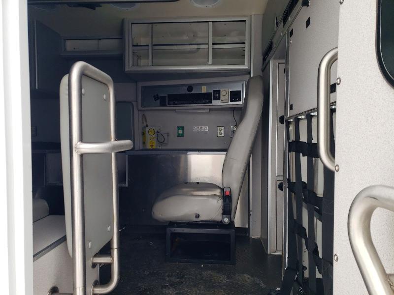 2015 Ford F350 Super Duty Ambulance