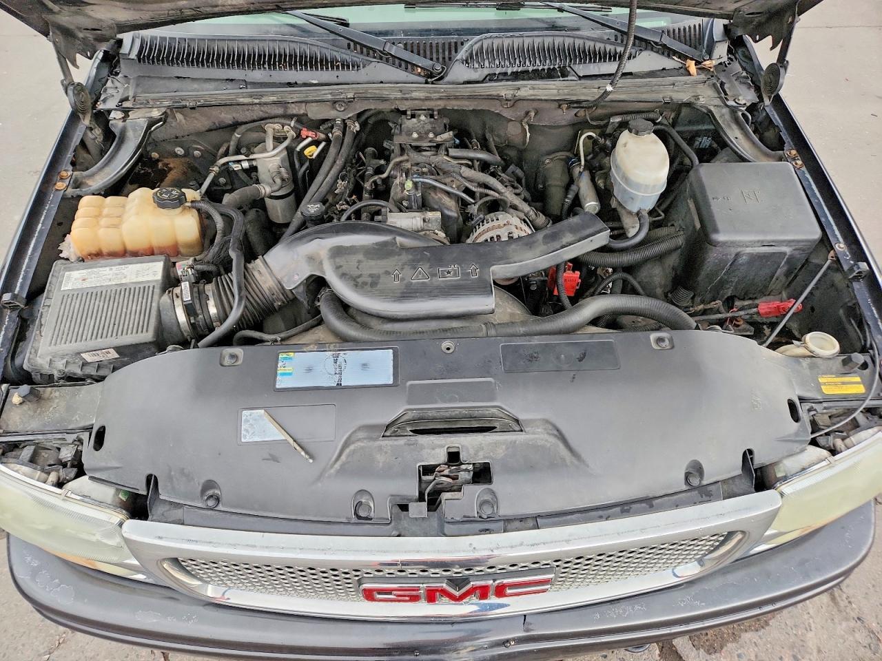 2004 GMC Yukon Denali
