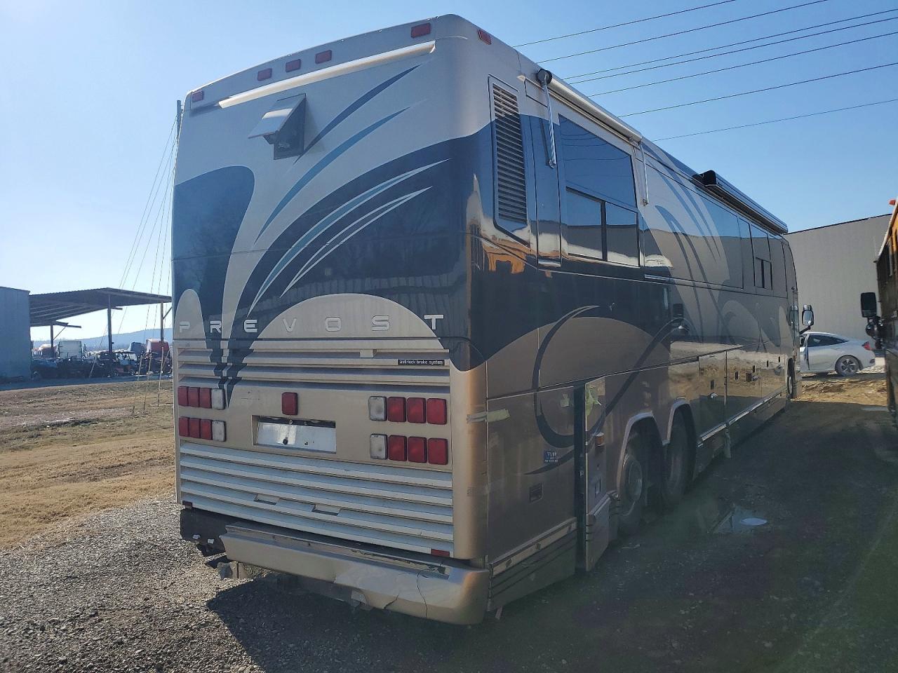 2000 Prevost Bus