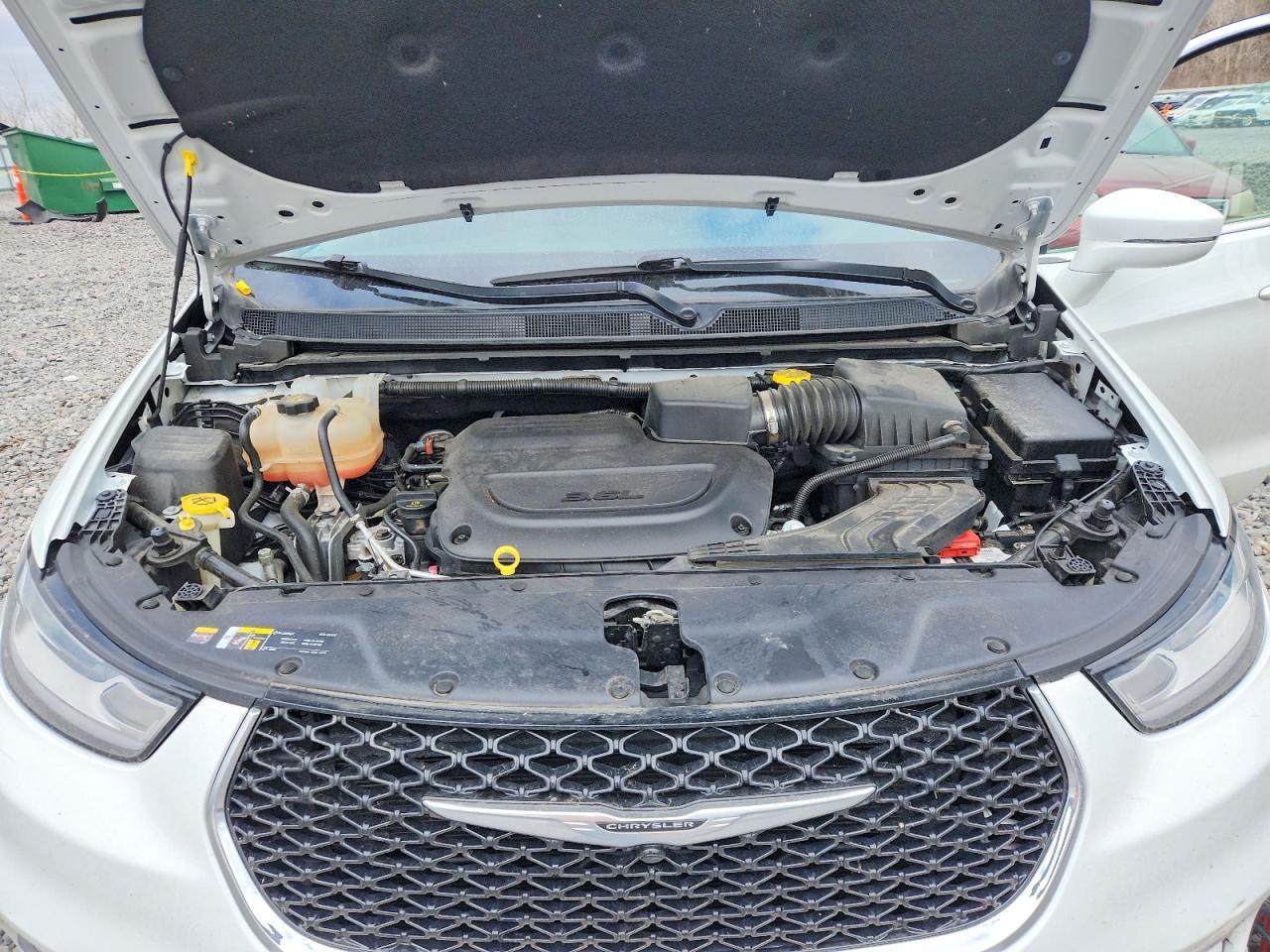 2022 Chrysler Pacifica Touring l