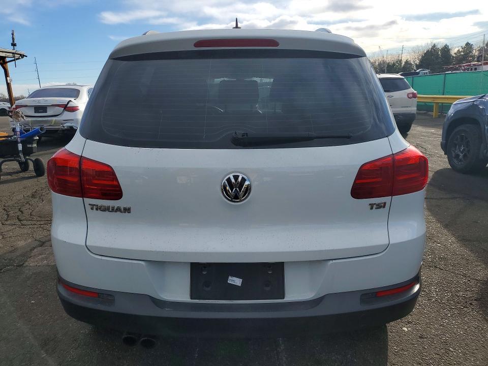 2016 Volkswagen Tiguan s