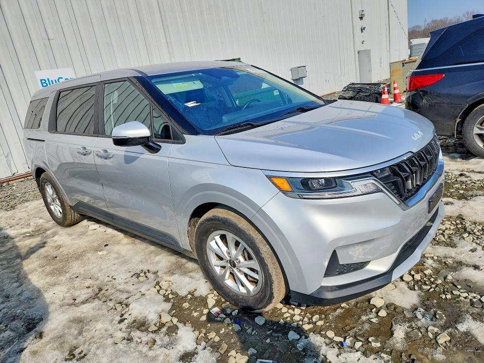 2022 KIA Carnival lx