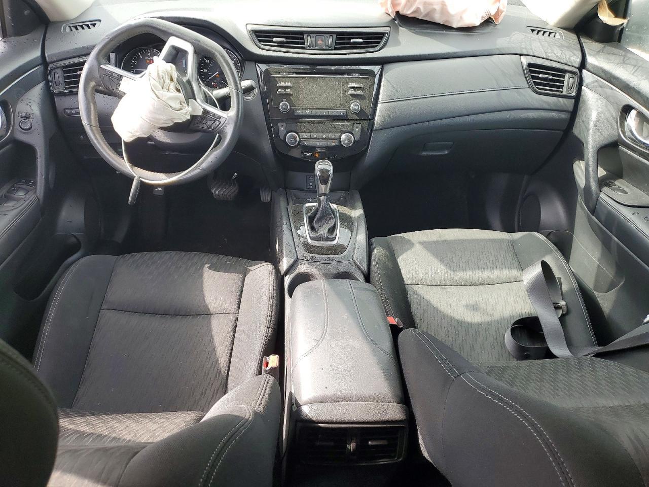 2017 Nissan Rogue sv