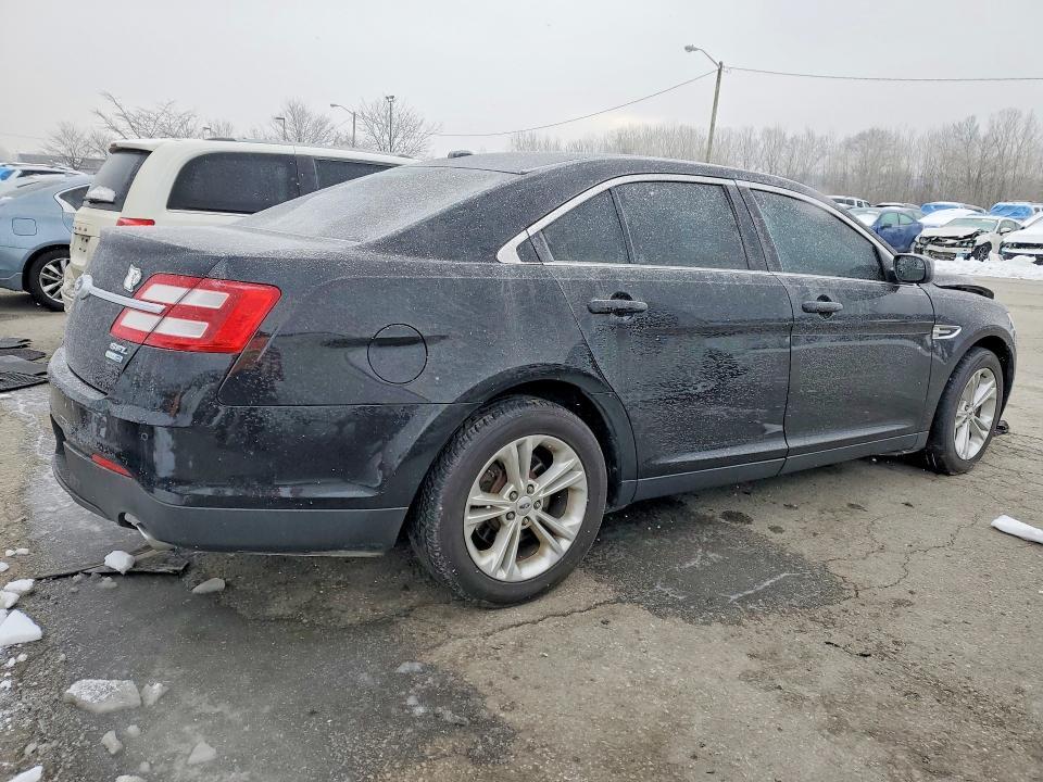 2018 Ford Taurus sel