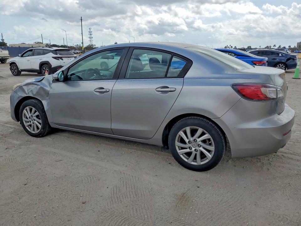 2012 Mazda 3 I