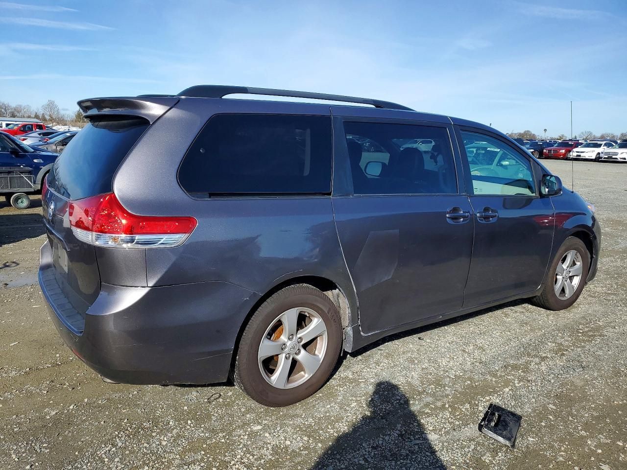 2011 Toyota Sienna le