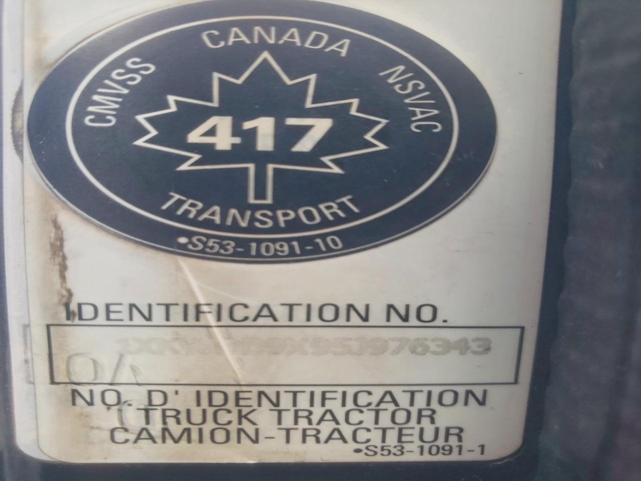 2005 Kenworth W900 Semi Truck