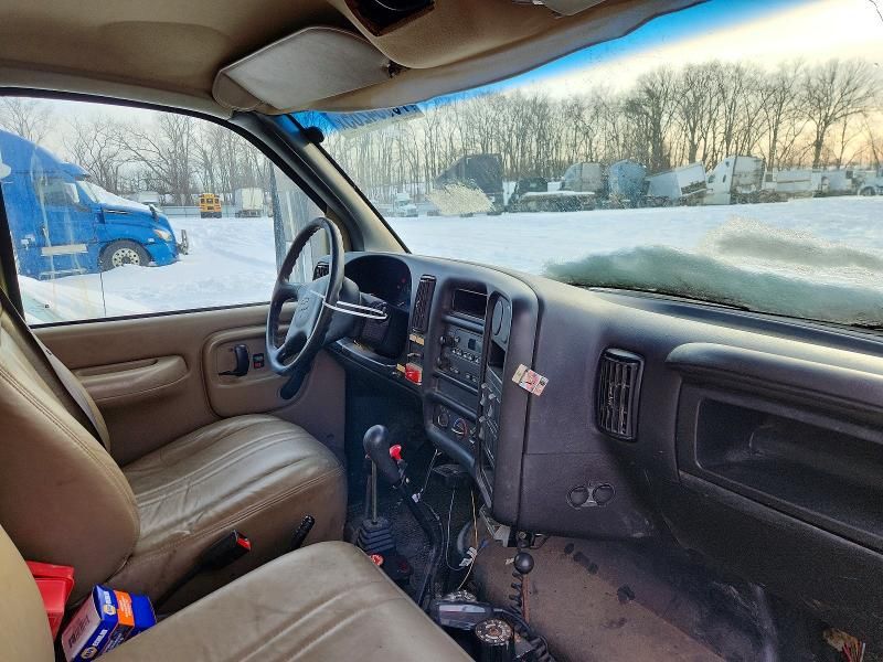 2003 Chevrolet C6000 Dump Truck