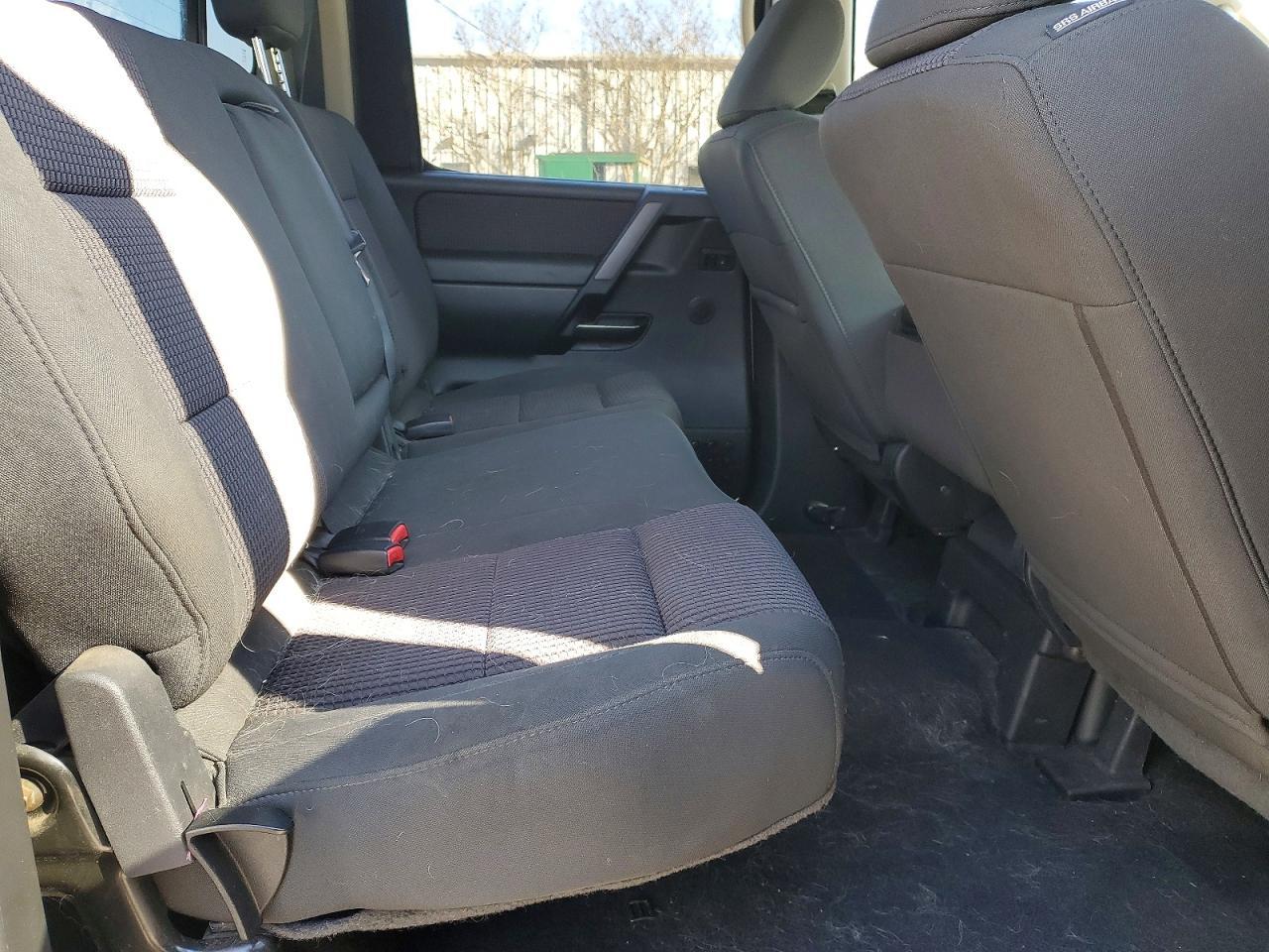 2010 Nissan Titan xe