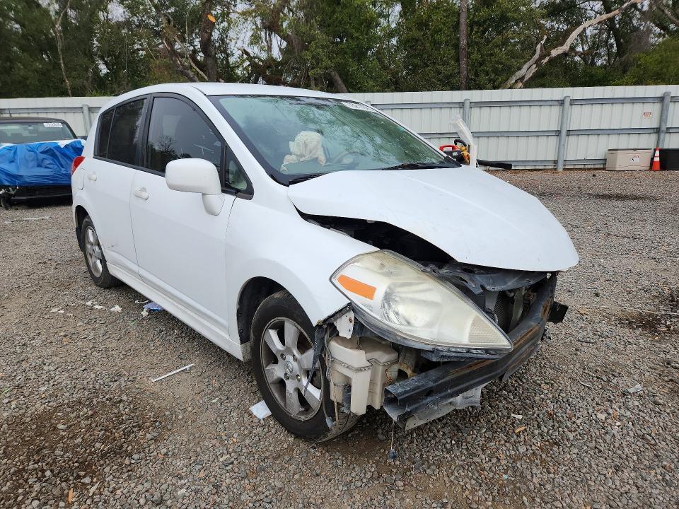 2011 Nissan Versa s
