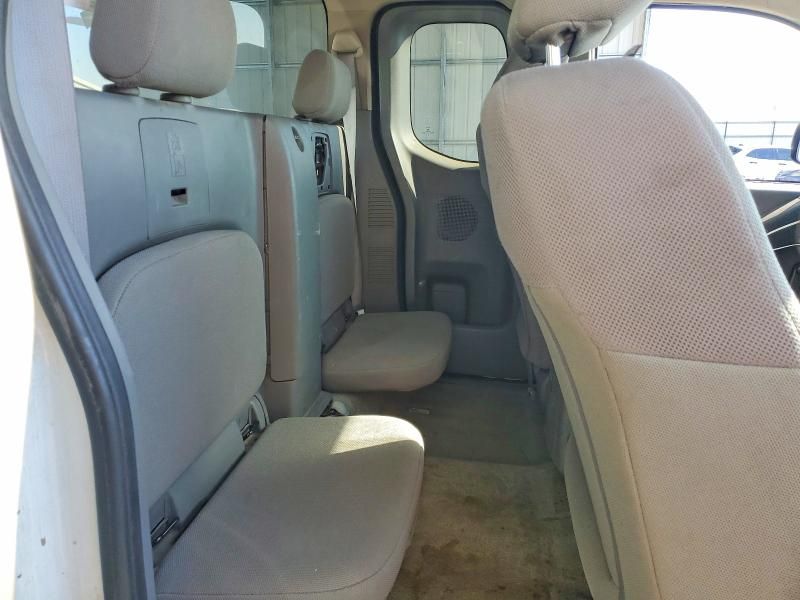 2017 Nissan Frontier s