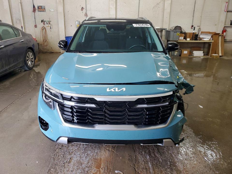 2024 KIA Seltos s