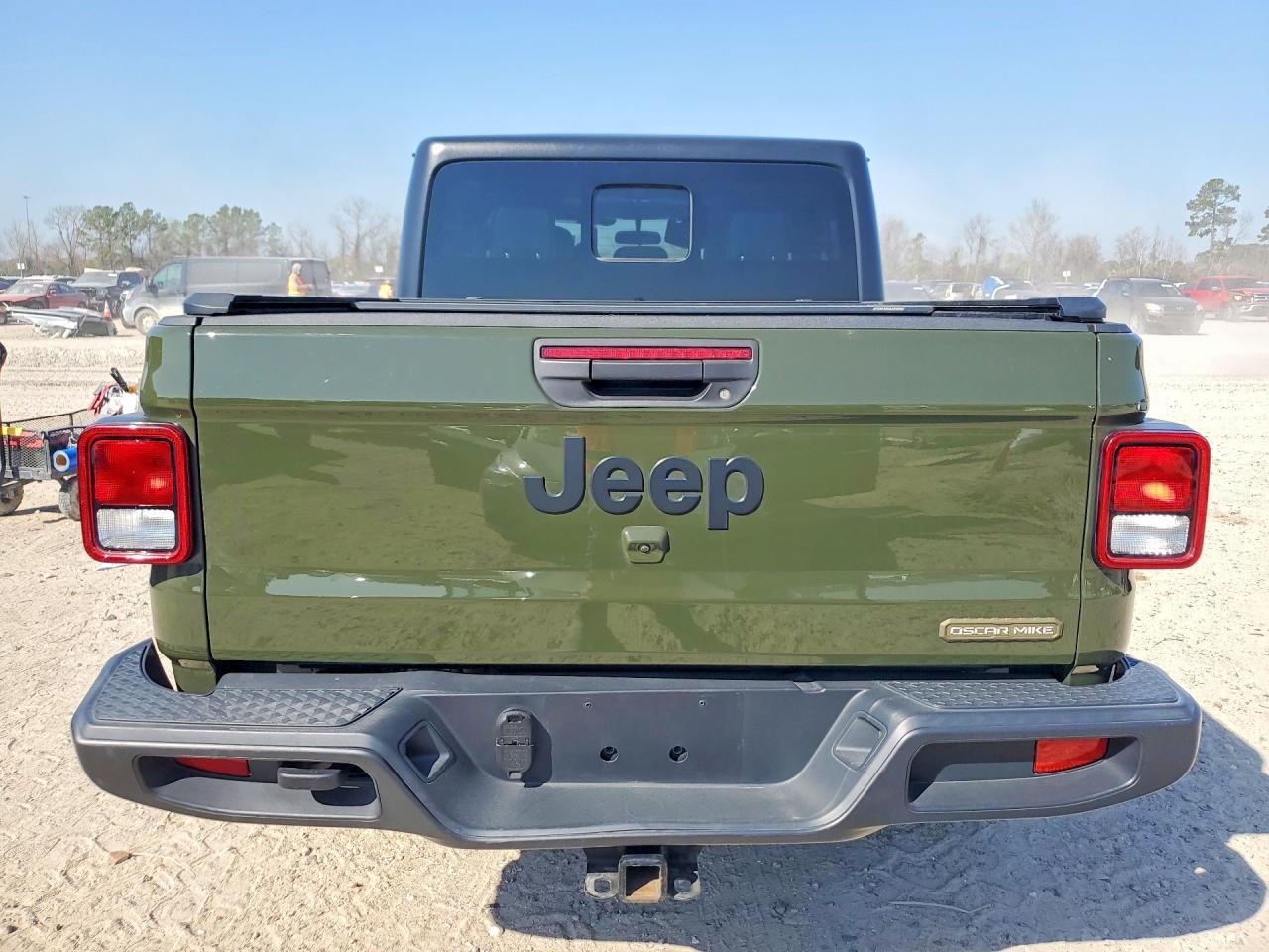 2023 Jeep Gladiator Sport