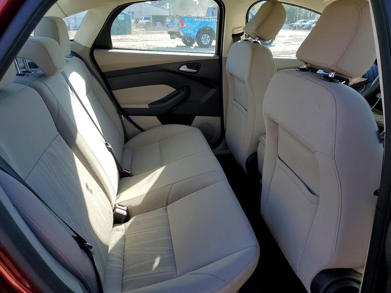 2016 Ford Focus se