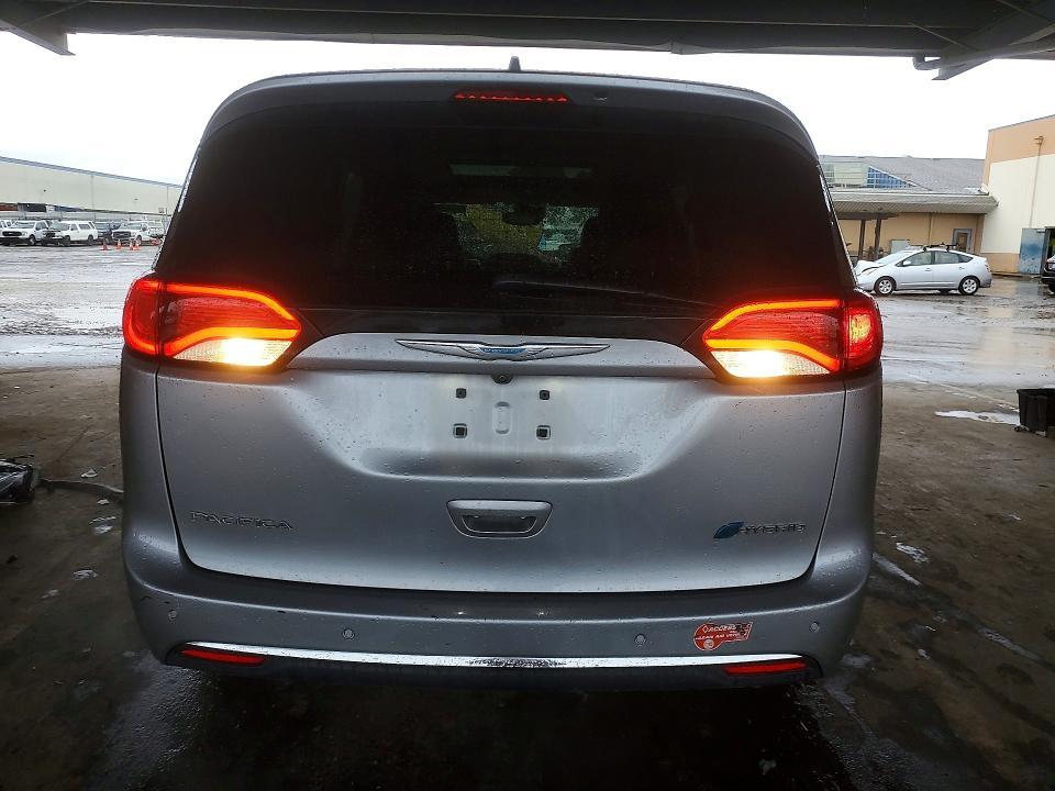 2018 Chrysler Pacifica Hybrid Limited