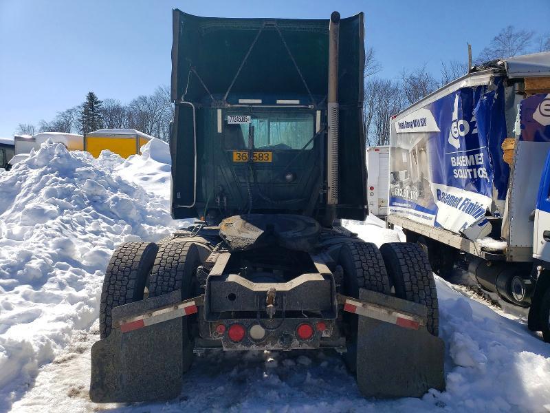 2017 Mack CXU613 Semi Truck