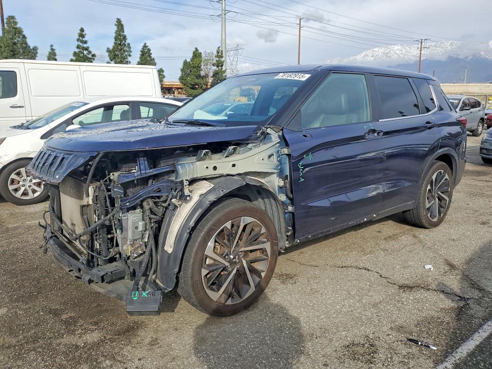 2022 Mitsubishi Outlander se